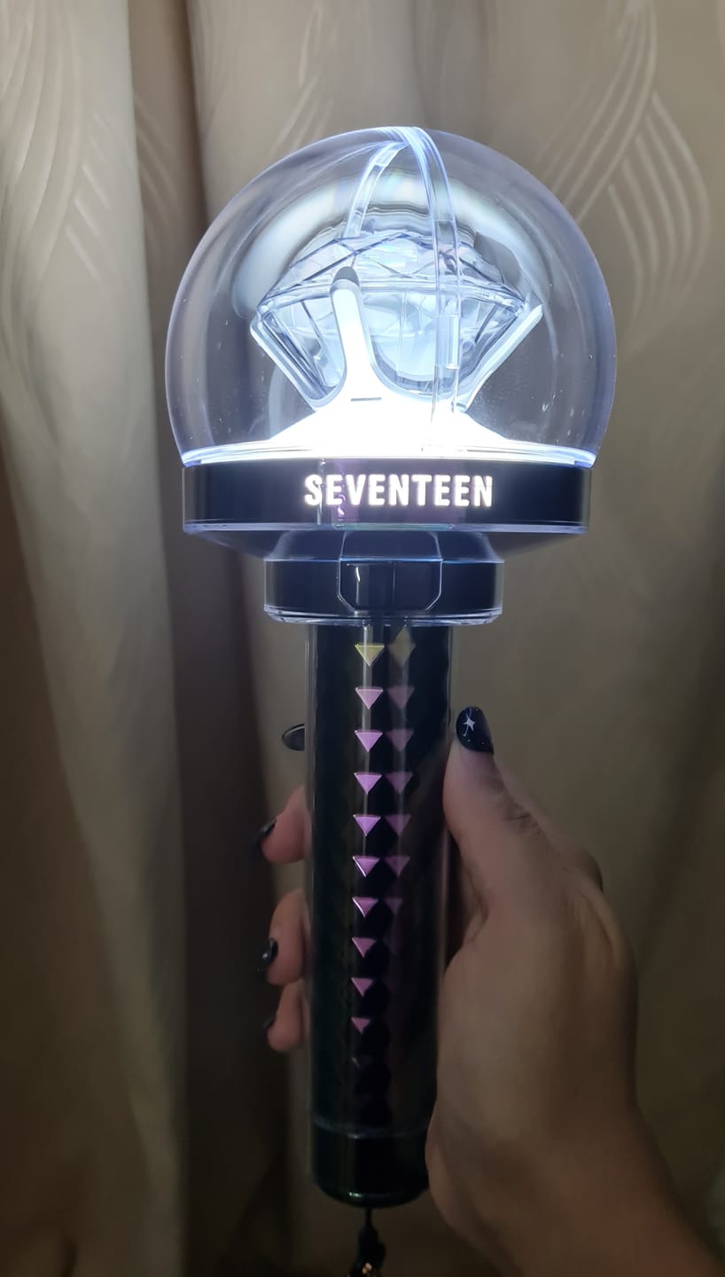 Customer photo review of SEVENTEEN - OFFICIAL LIGHT STICK VER.3