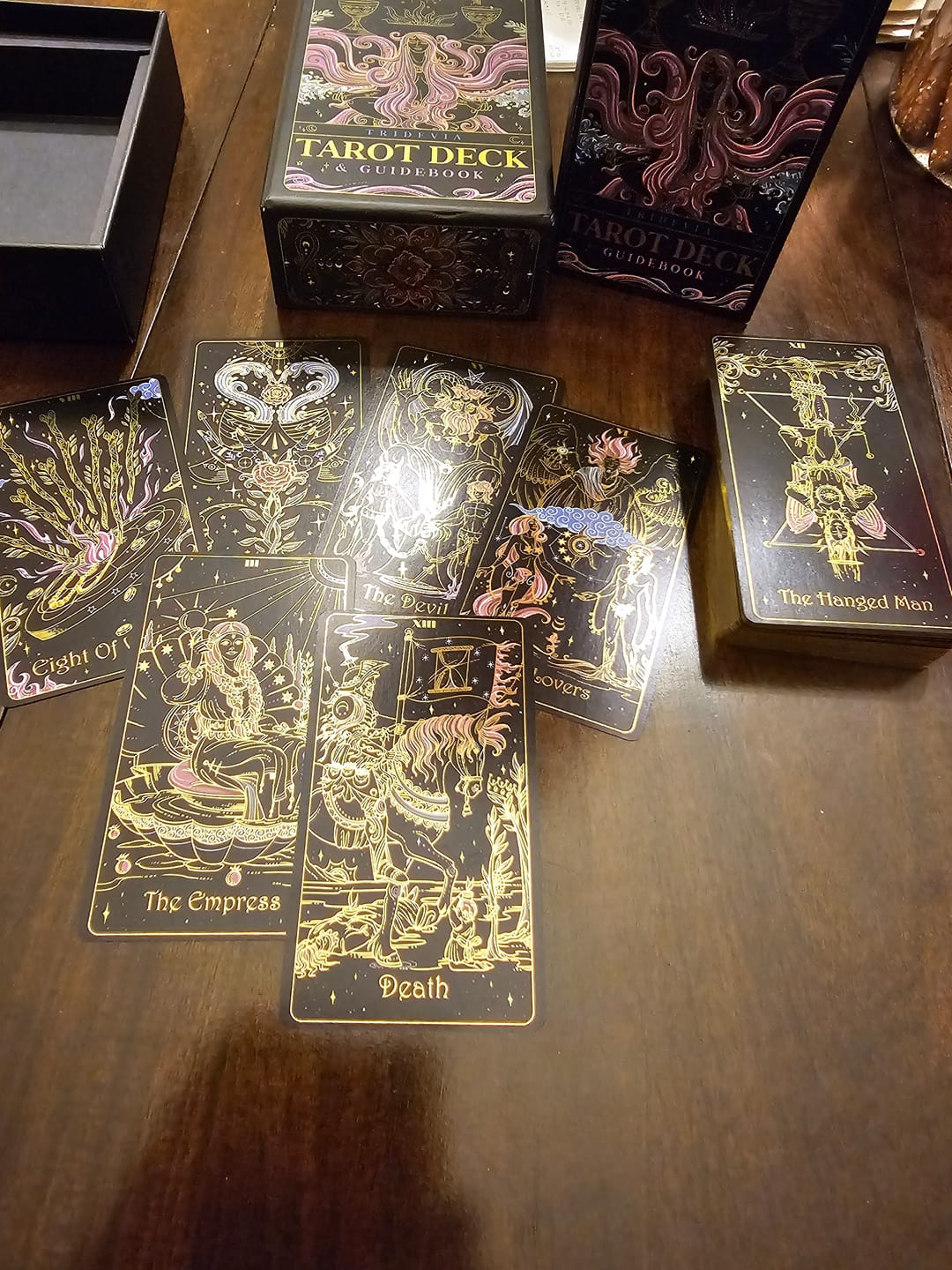 Customer photo review of Tridevia Golden Foil 78-Card Tarot Deck with Enlightening Affirmations in a Luxury Collector’s Box