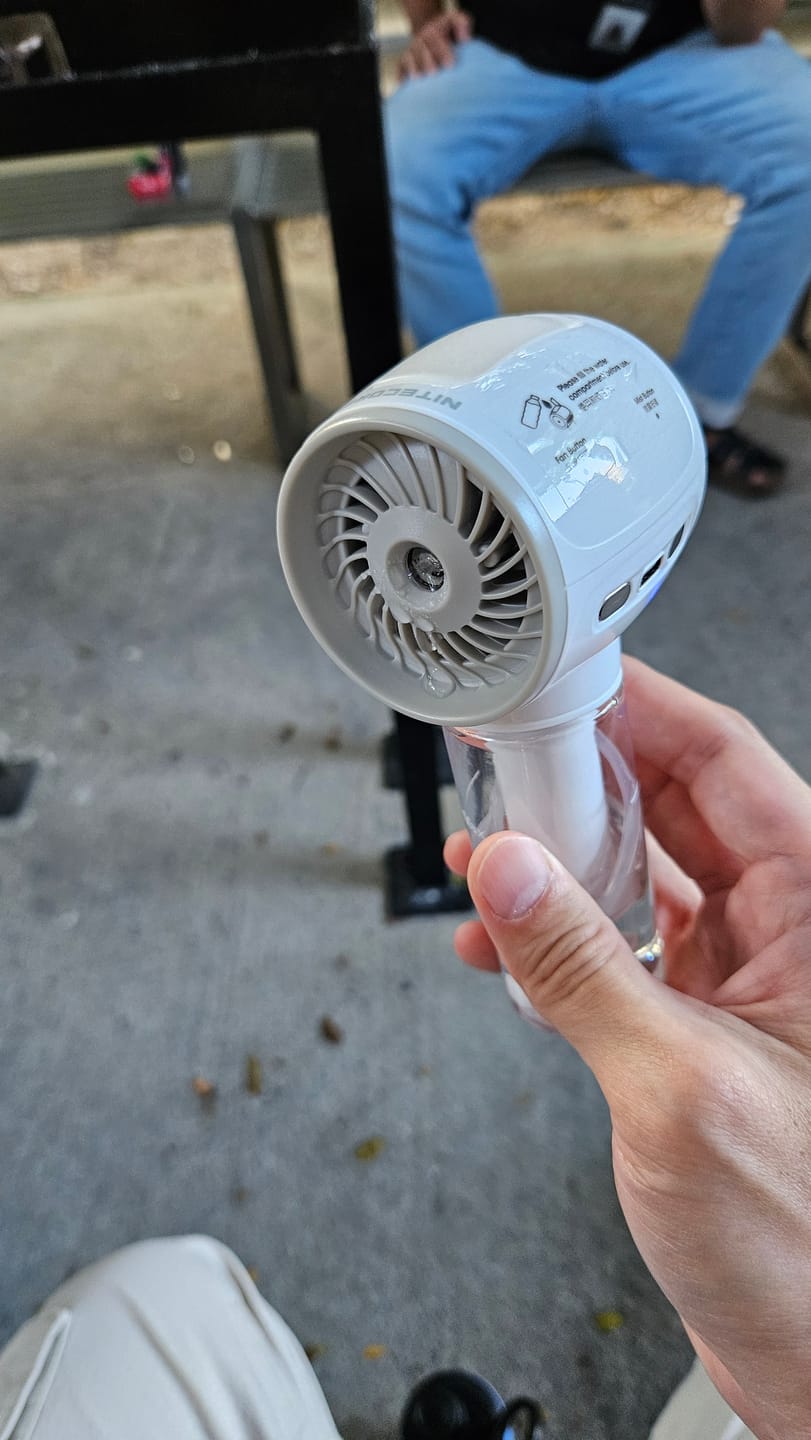 Customer photo review of izzCool 10 Pro - Handheld Air Conditioner Fan (4,000mAh - WHITE)