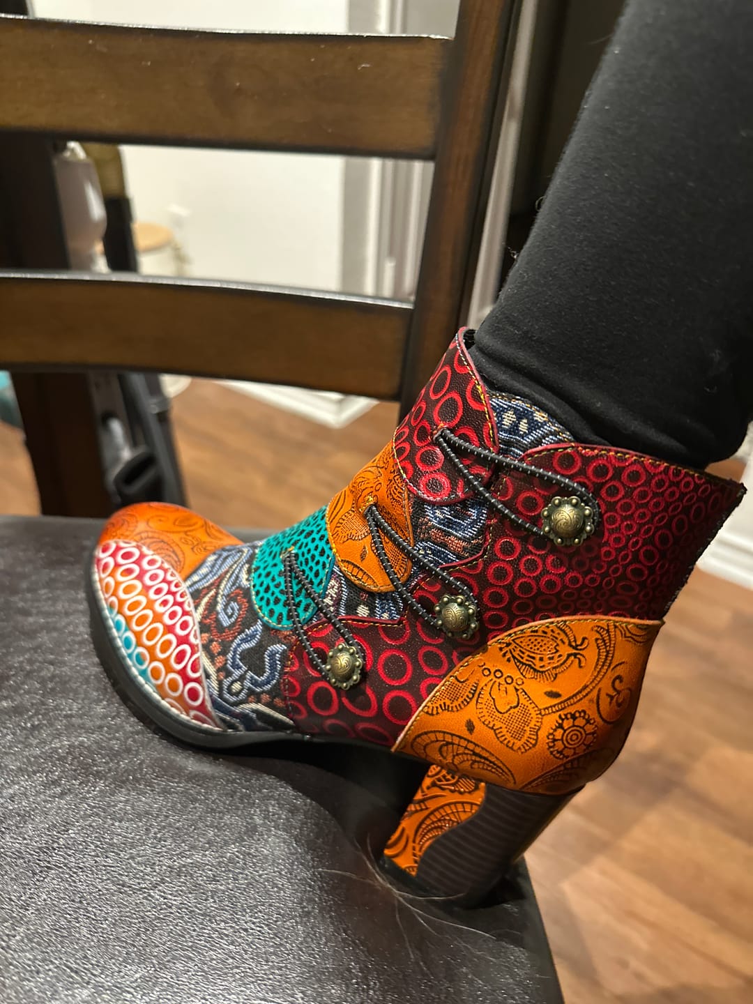Customer photo review of Handmade Leather Stitching Jacquard Craft Boots