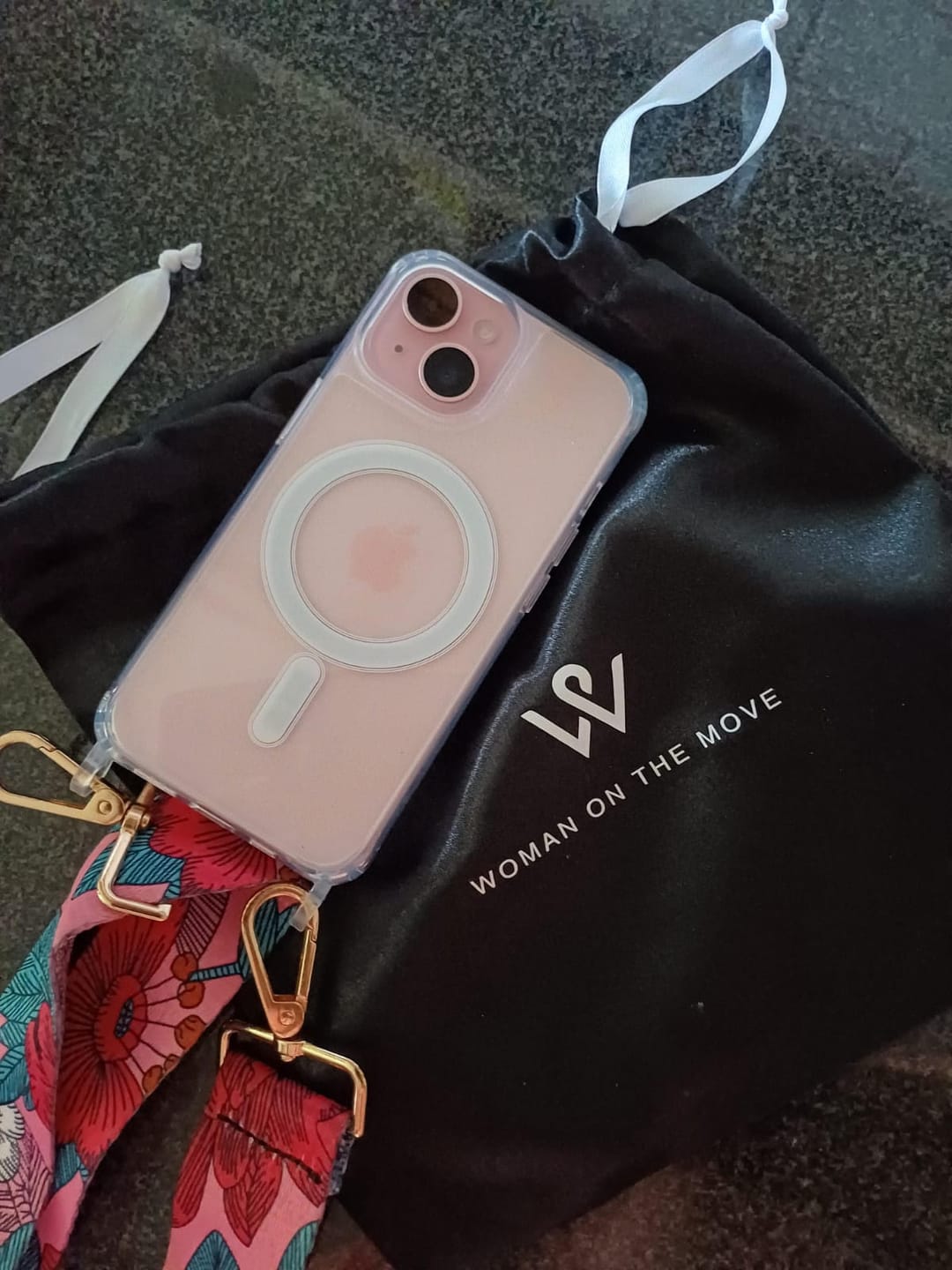 Customer photo review of iPhone Clear Magsafe