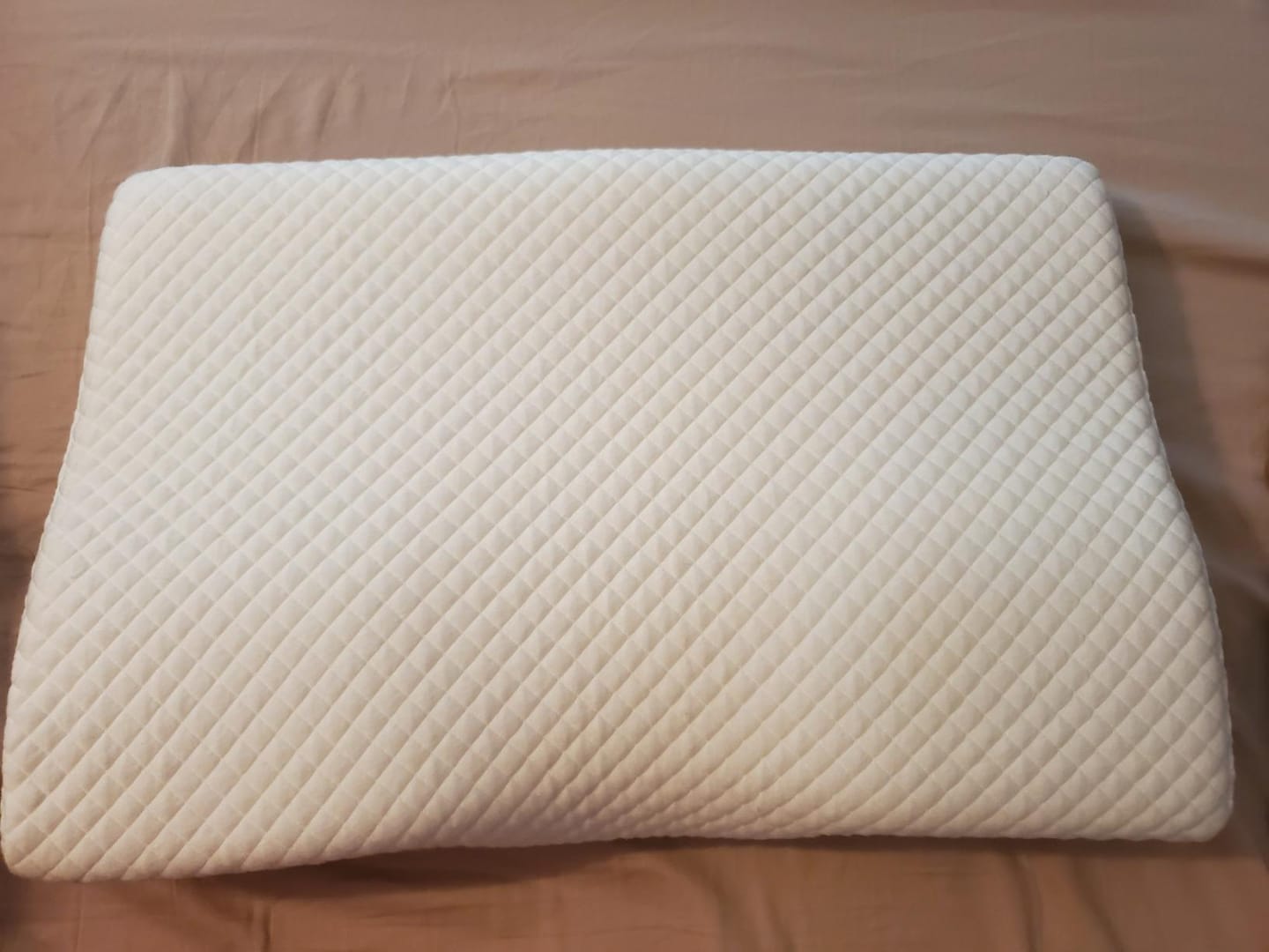 Customer photo review of RestEasy Ergonomisk - Memory Foam Nakkepude