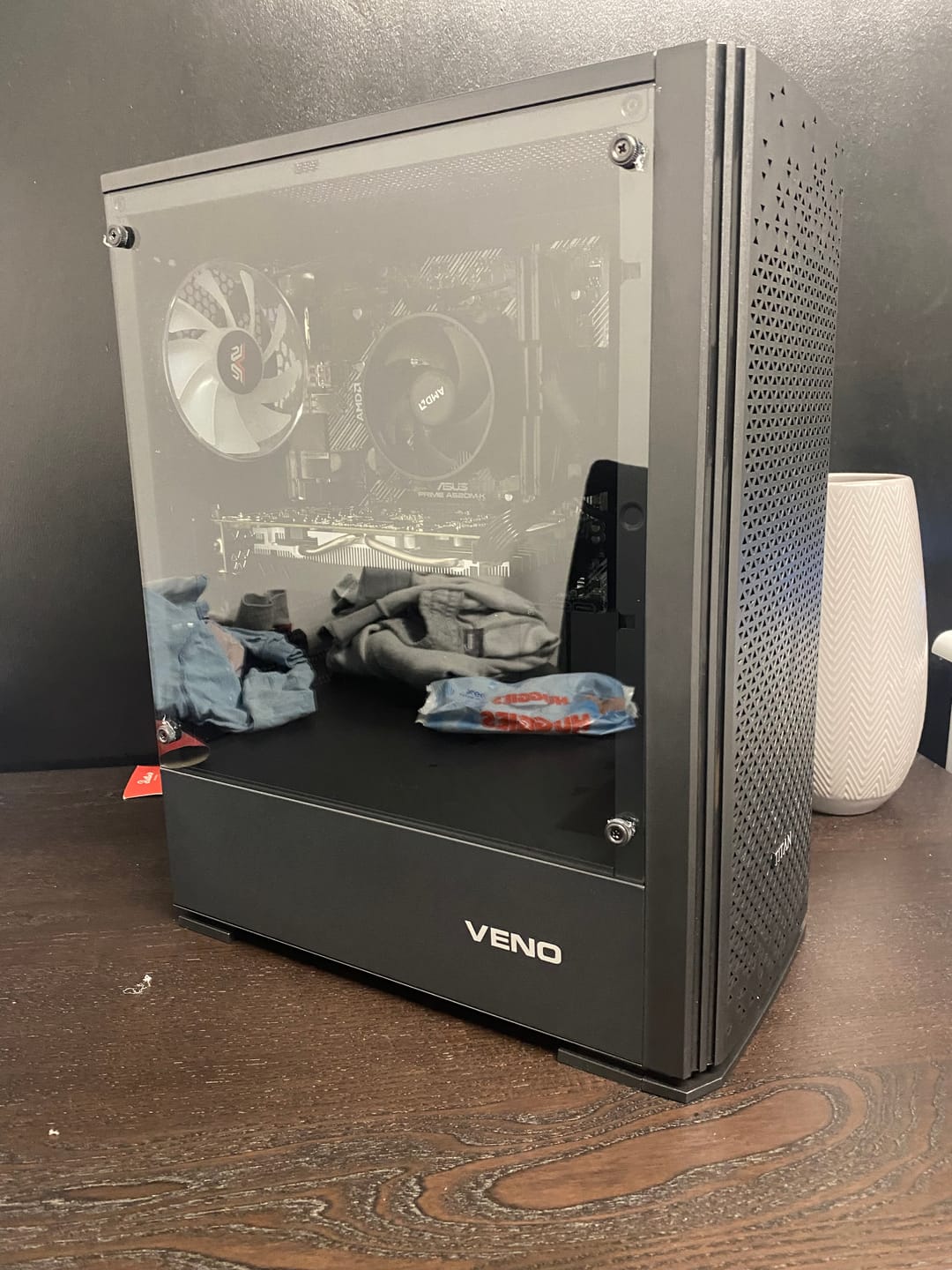 Customer photo review of TITAN - AMD Ryzen 5 4500 16GB AMD RX580 8GB 400SE