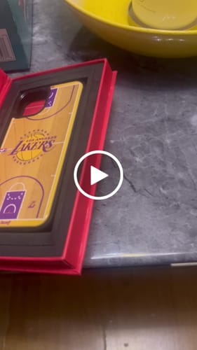 Customer video review of Los Angeles Lakers - NBA Authentic Wood Case
