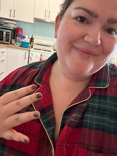 Customer photo review of Holiday| Green Tartan Christmas Nail Polish Wrap
