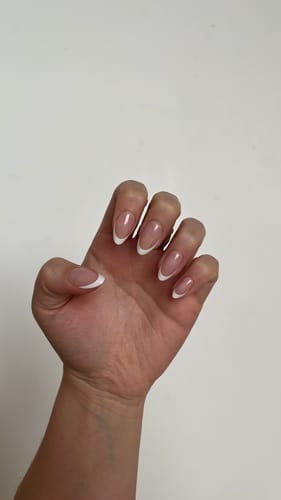 Customer photo review of Everyday Elegance - Press On Nails