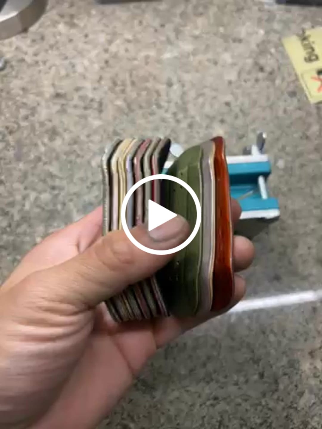 Customer video review of Fingerskateboard Construction Kit - for Experts