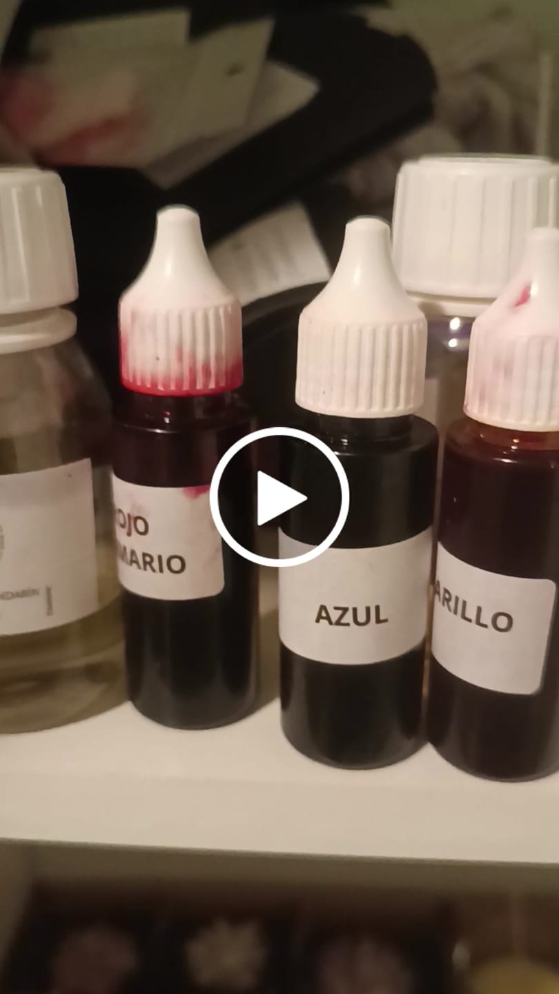 Customer video review of Colorante líquido para velas ROJO PRIMARIO