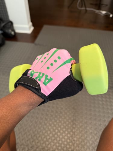 Customer photo review of AKA Workout Gloves