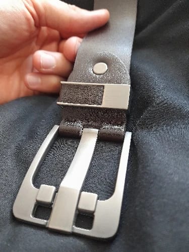 Customer photo review of Genuine Leather Belt Sculpted Buckle — Black | KIMLUD