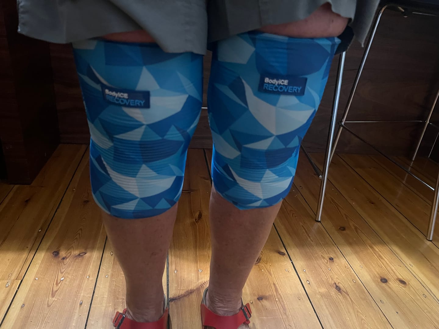 Customer photo review of Medium Hot & Cold Compression Gel Sleeve