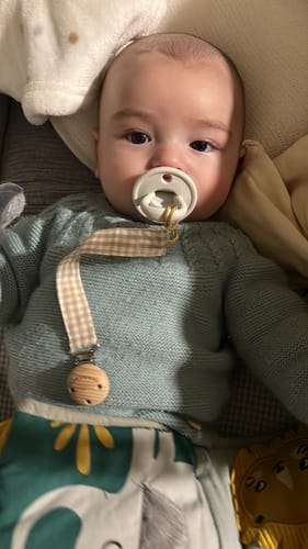 Customer photo review of Kit 1 Chupete + 2 Chupeteros + 1 Guardachupete DIAMOND Nenina & Co Beige