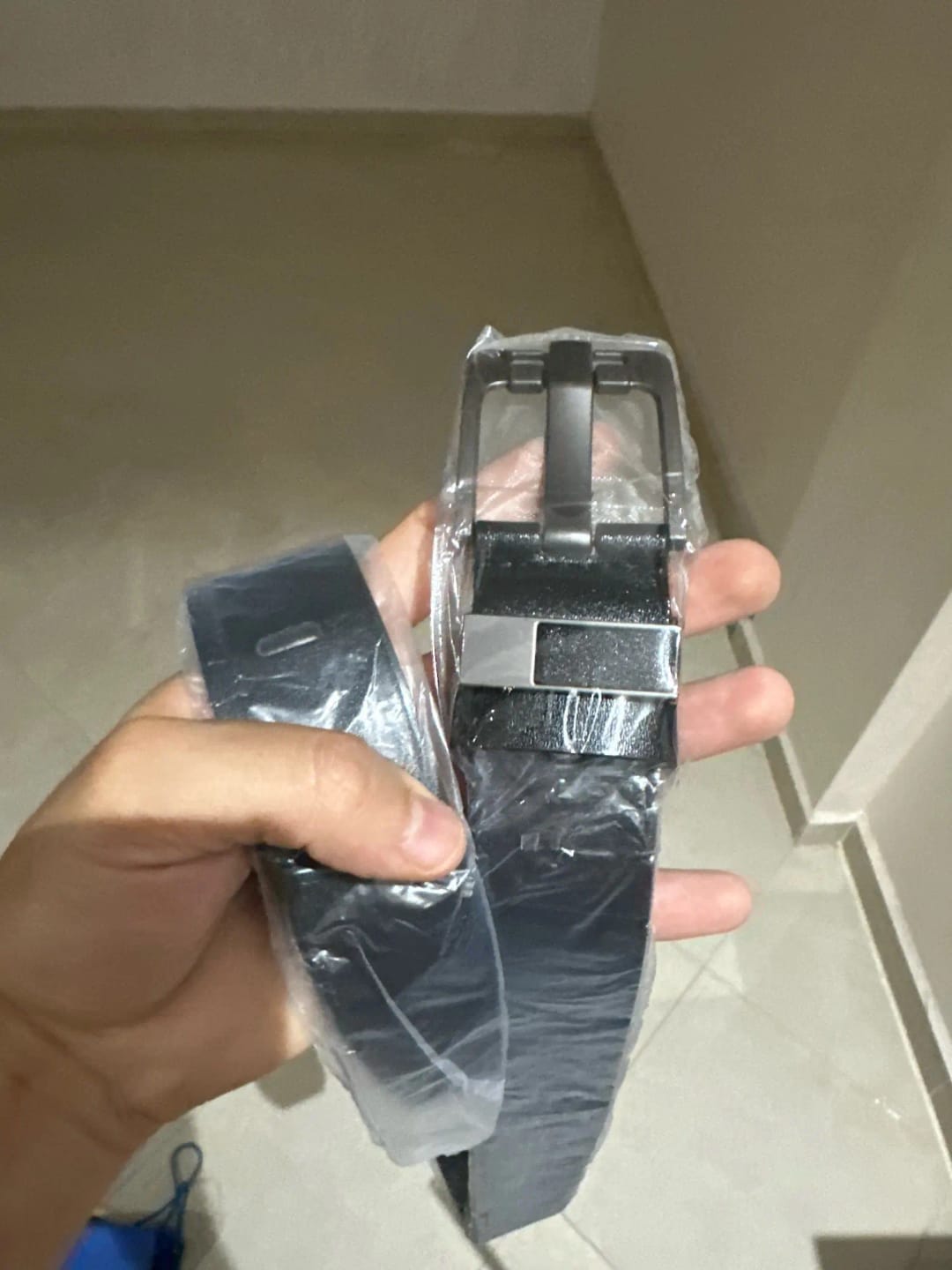 Customer photo review of Genuine Leather Belt Sculpted Buckle — Black | KIMLUD