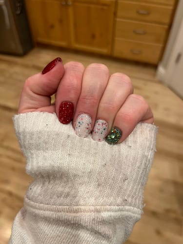 Customer photo review of D1232 Bushy Evergreen Holiday Dip Powder