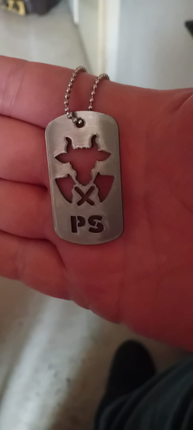 Customer photo review of Fleischer - Personalisierbare Laser-Halskette für Männer