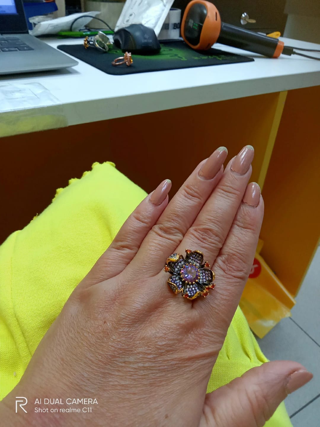 Customer photo review of Black Gold Ring Flower-Shaped Zircon — Purple | KIMLUD