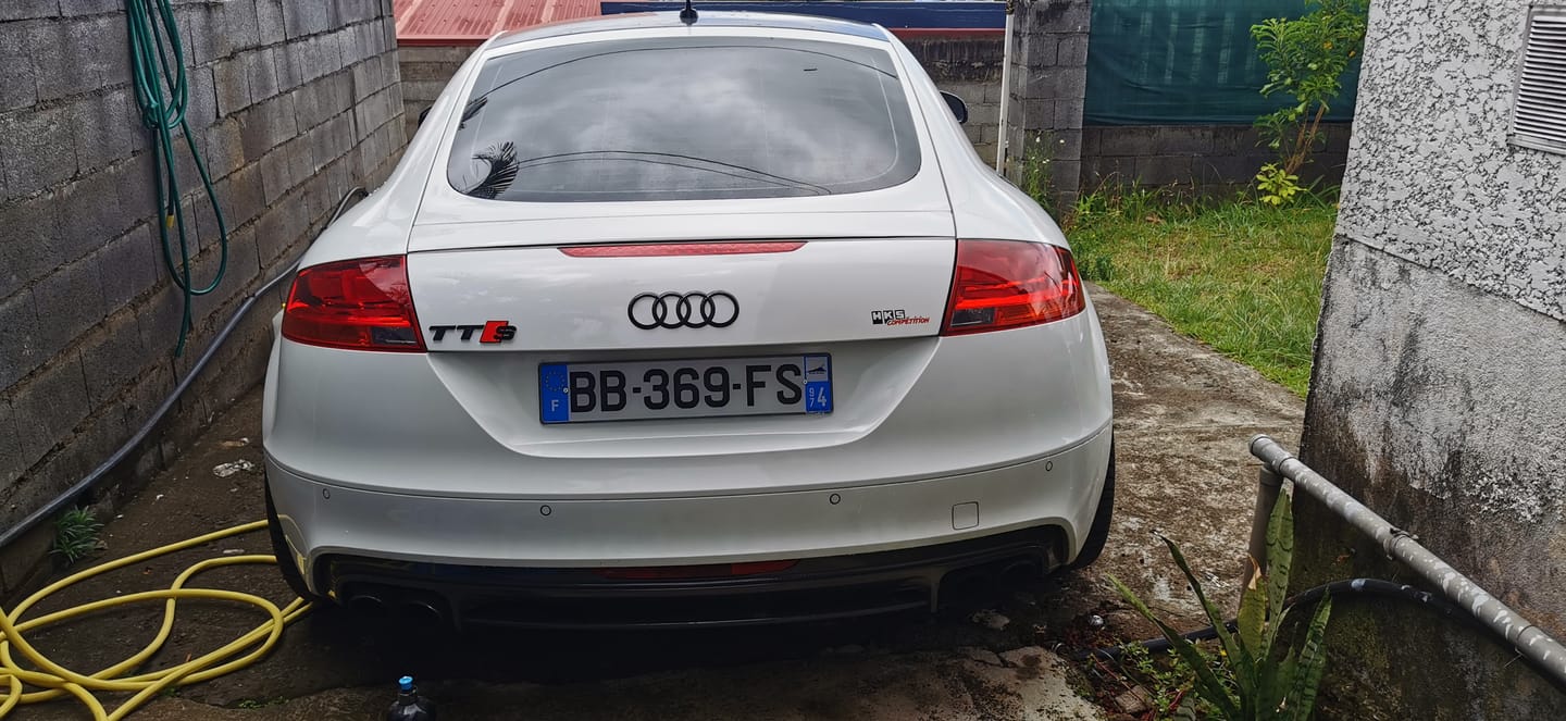 Customer photo review of Logo / Badge Audi TT / TTS / TTRS Noir