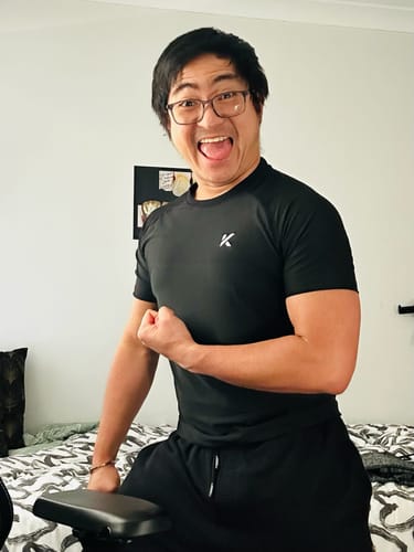 Customer photo review of Men's Heat Trapping T-Shirt