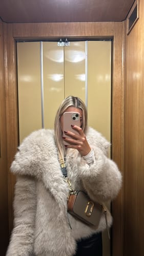 Customer photo review of Κοντή Faux Γούνα με γιακά