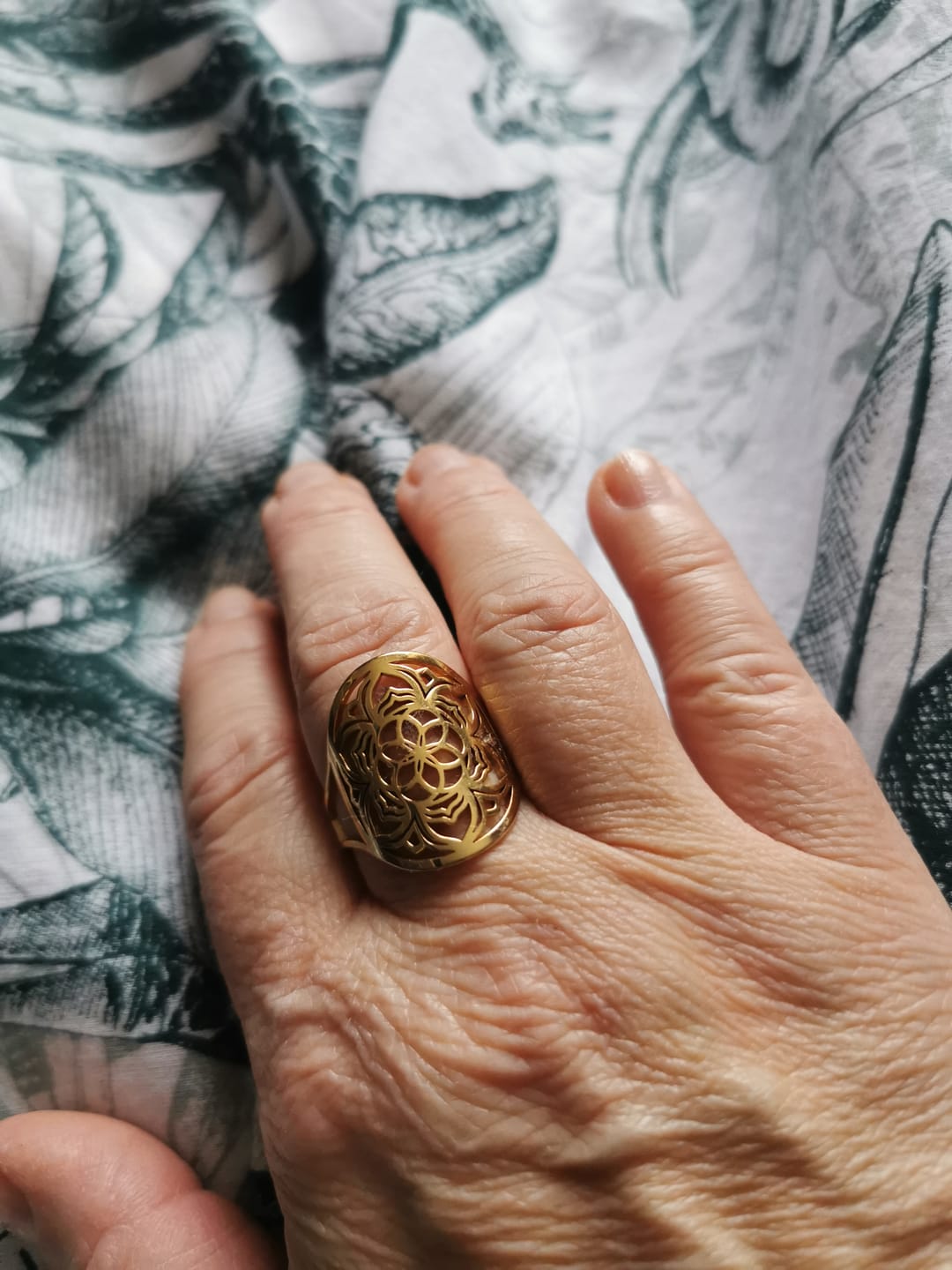 Customer photo review of Bague Ajustable "Fleur de Mandala"