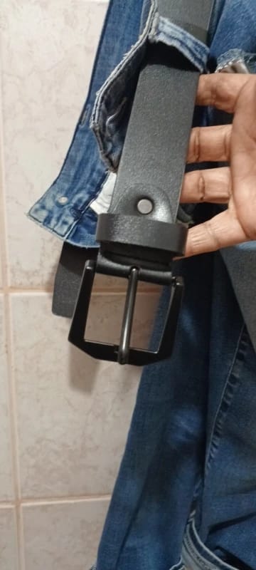 Customer photo review of Genuine Leather Belt Sculpted Buckle — Black | KIMLUD