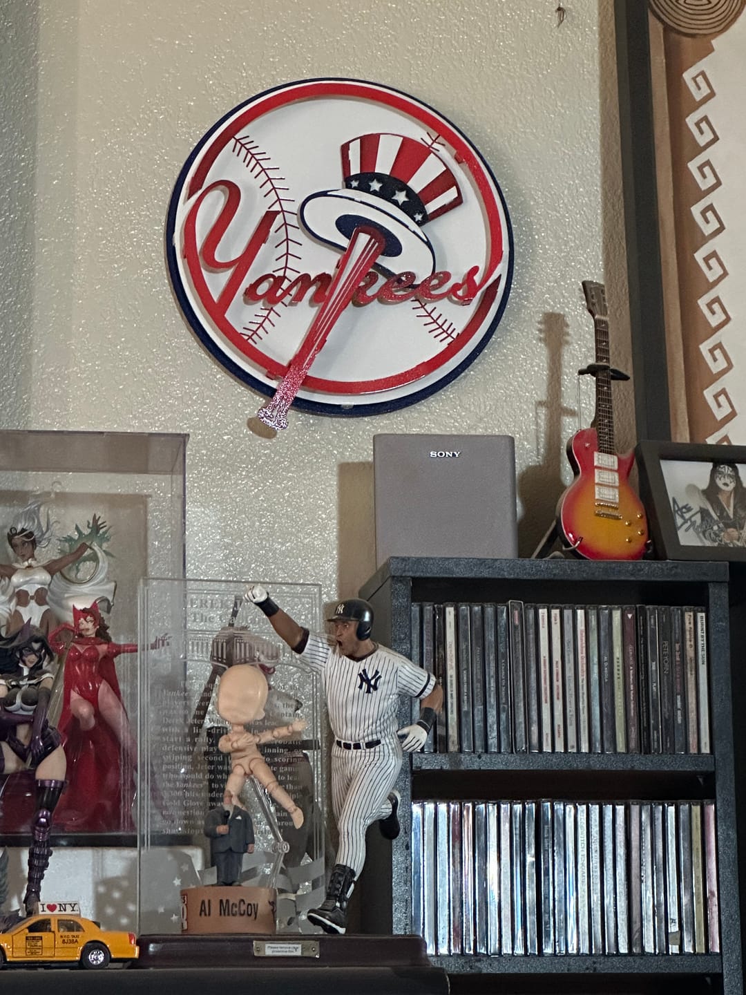 Customer photo review of New York Yankees "BAT AND HAT" 3D Vintage Metal Wall Art