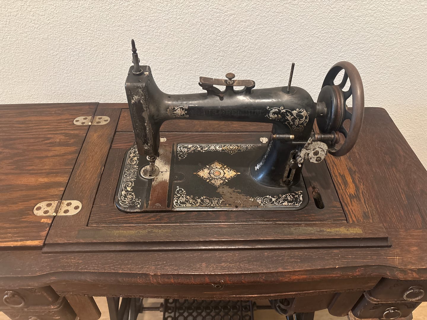 Customer photo review of Bluecreeper Non-Staining Sewing Machine Oil (4oz)