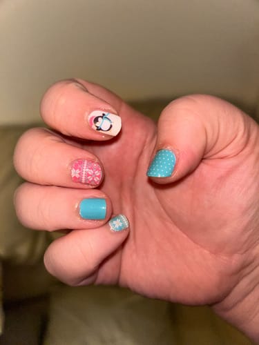 Customer photo review of KIDS Santa | Nail Polish Wraps