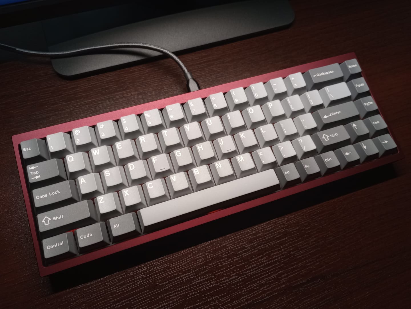 Customer photo review of KEYKOBO C.O.L COMPOSITION OF LINES KEYCAP SET