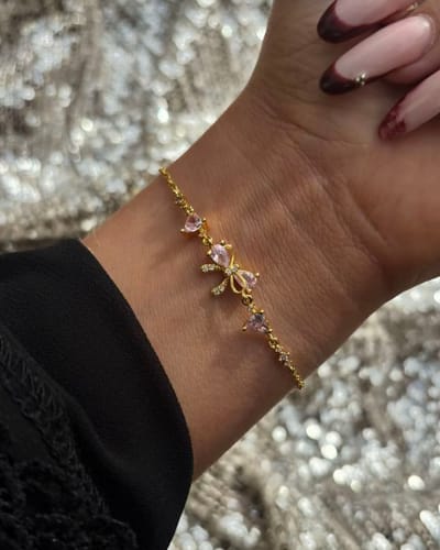 Customer photo review of CB Bow Zircon Bracelet