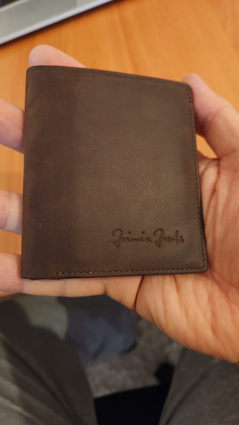 Customer photo review of Slimstar - slim wallet with small coin pocket