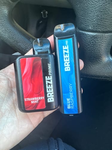 Customer photo review of Breeze Pro Disposable Vape