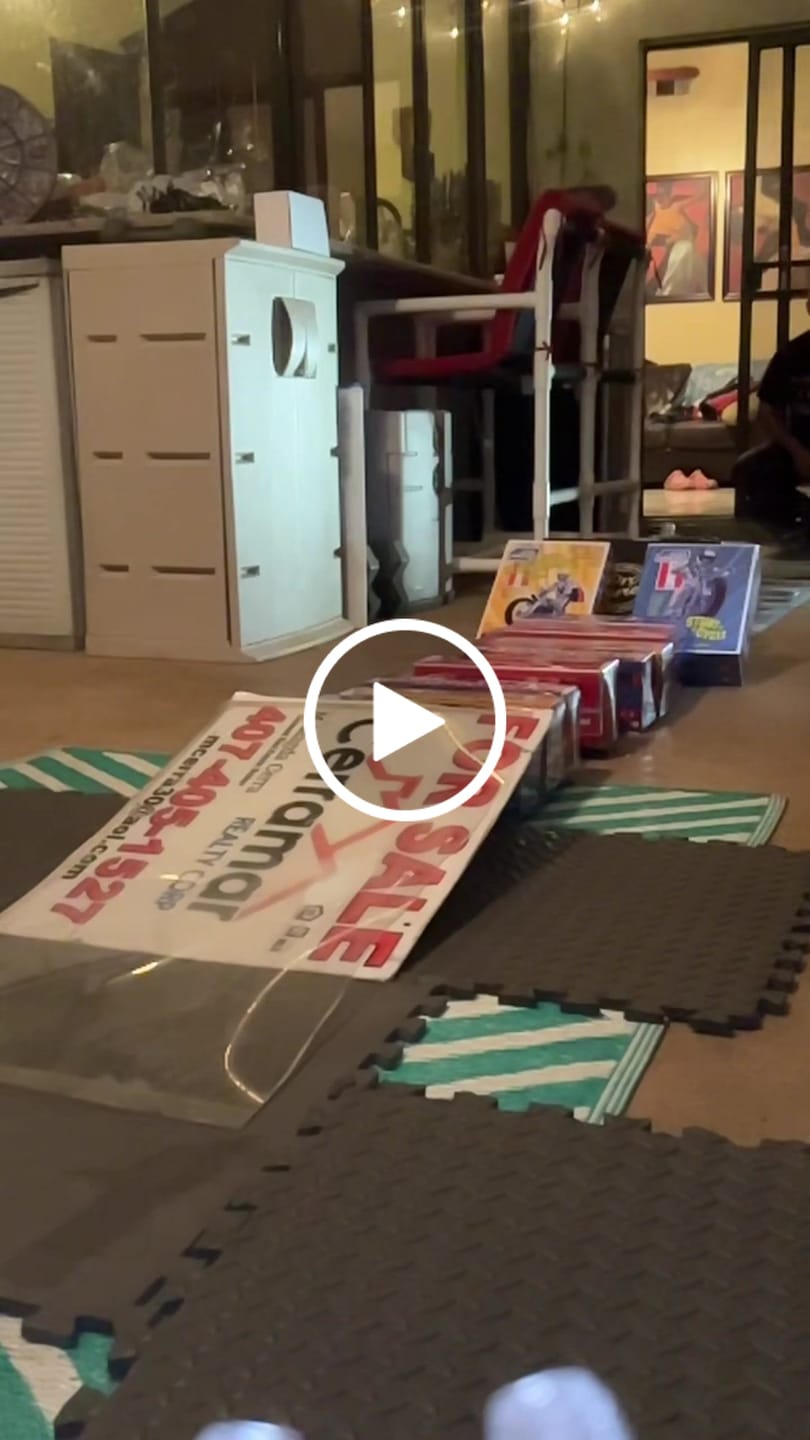 Customer video review of Evel Knievel Deluxe Silver High Jumper Stunt Cycle