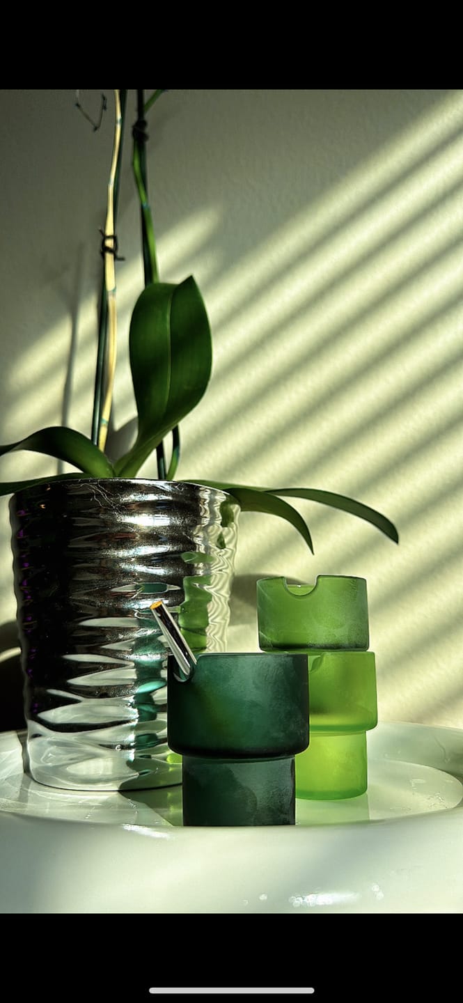 Customer photo review of Flower Pots Ashtray Set