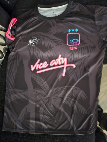 Customer photo review of Maillot Vice City - SUBLIMATION NOIR