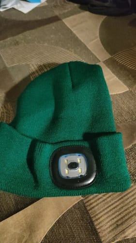 Customer photo review of Lumi Light Beanie