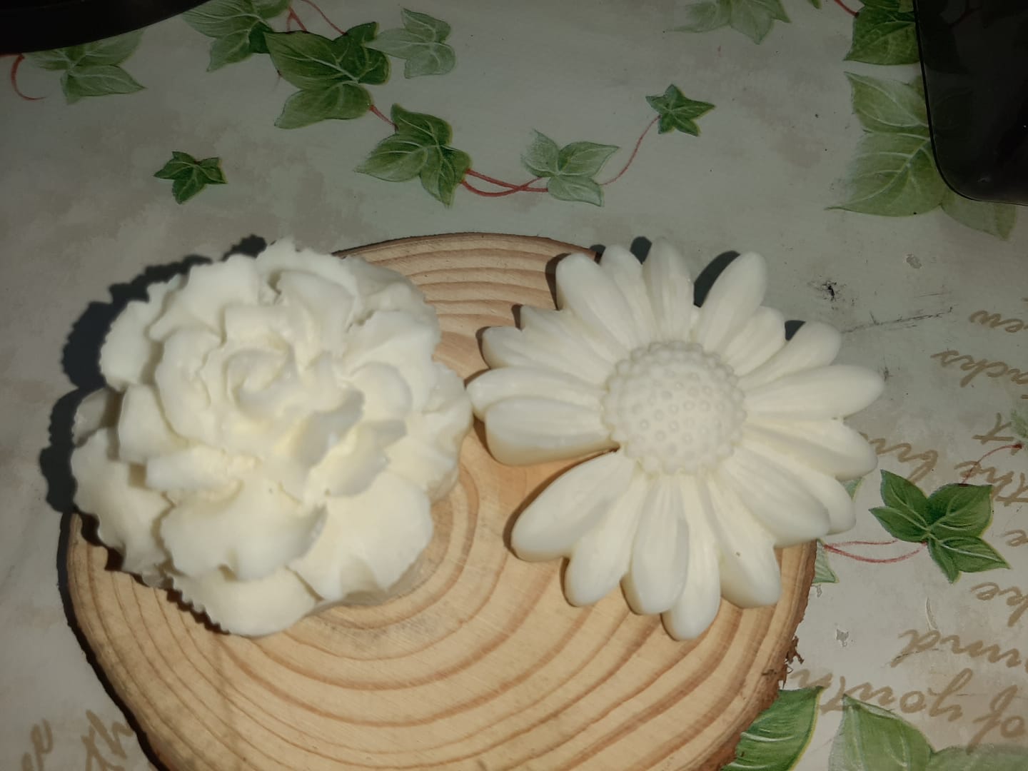 Customer photo review of Fragancia BLACK PEONY & WILD EBONY