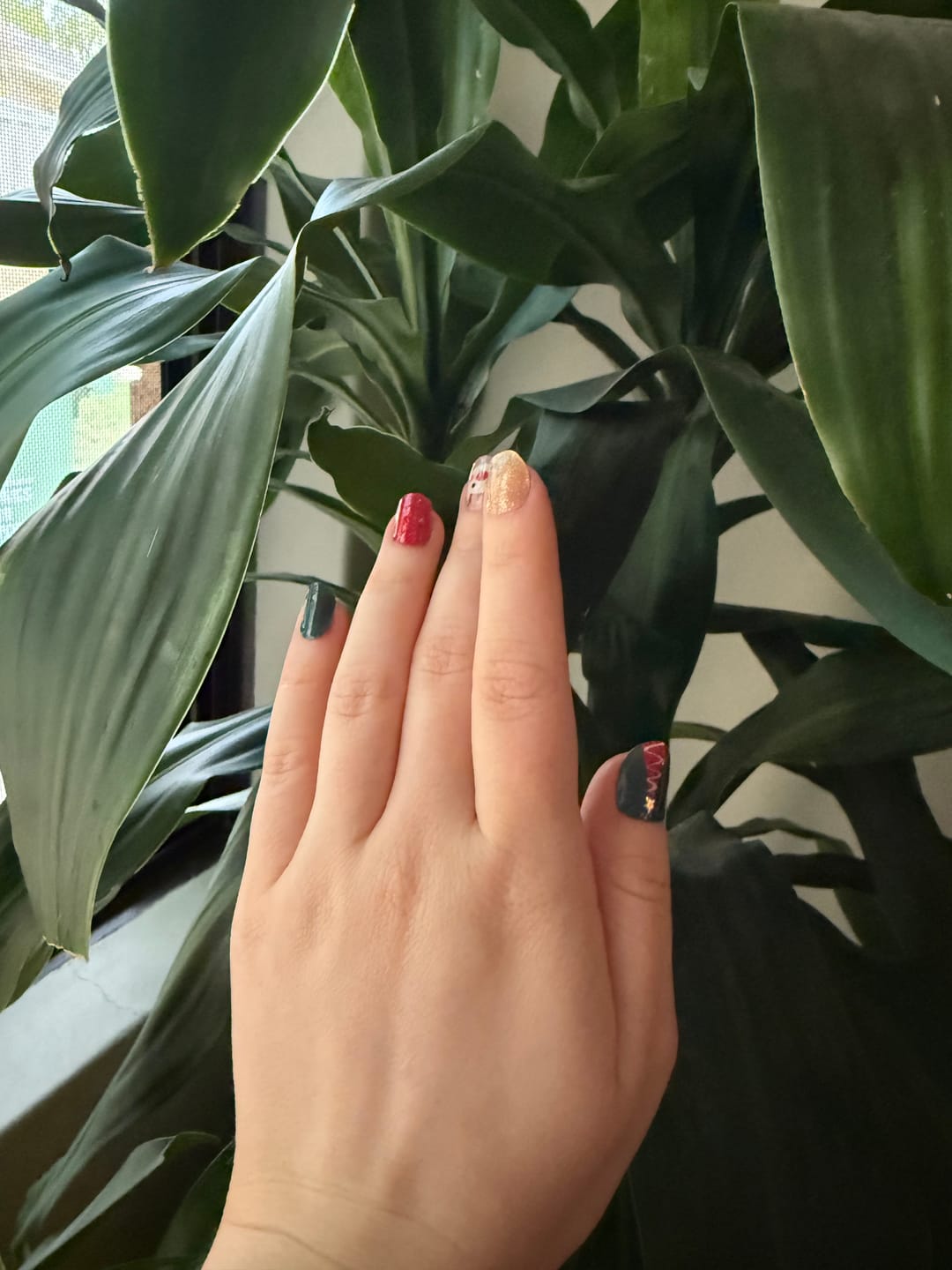 Customer photo review of Nourishing Cuticle Oil Pen & Gellae Nail Remover