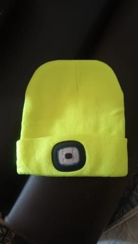 Customer photo review of Lumi Light Beanie