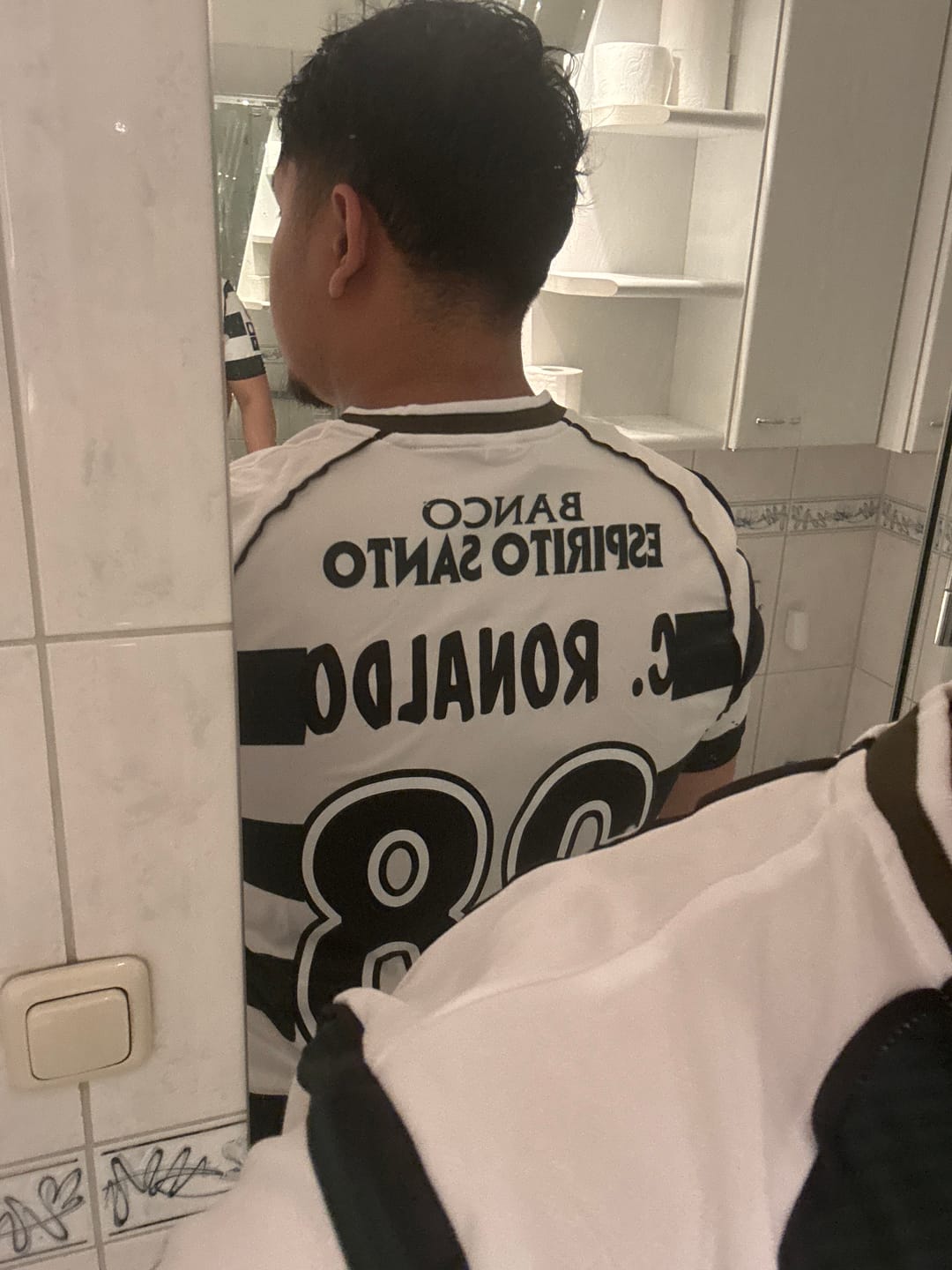 Customer photo review of Sporting CP Lisbon Cristiano Ronaldo Number 28 Vintage Jersey Trikot