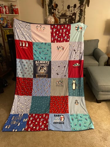 T-shirt quilt with penguins themes by Nancy from OK
