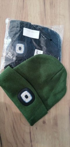 Customer photo review of Lumi Light Beanie