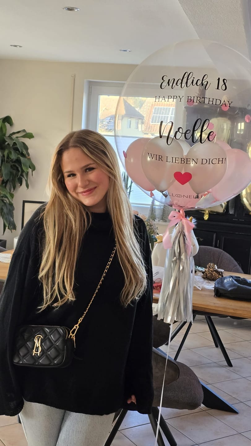 Customer photo review of Pink Konfetti 18th Birthday Designer Ballon