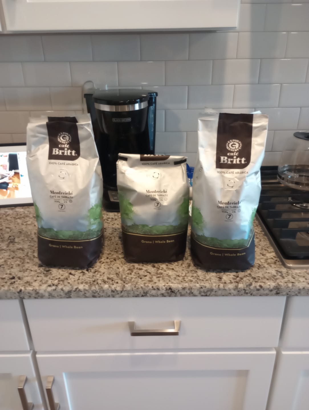Customer photo review of COSTA RICAN MONTECIELO COFFEE FROM TARRAZÚ 2LB