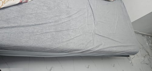 Customer photo review of Flo Aloe Vera Gel Infused Waterproof Mattress Protector