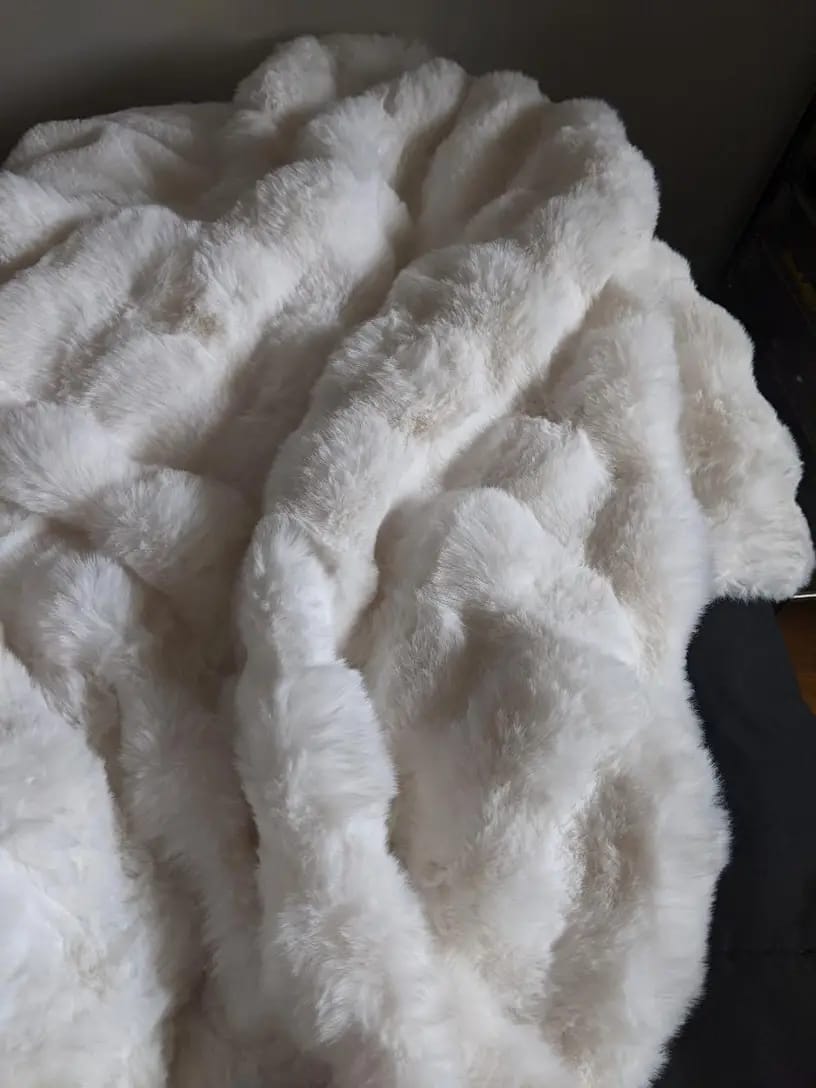 Customer photo review of Nordic Cozy Blanket