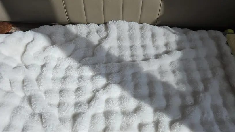 Customer photo review of Nordic Cozy Blanket