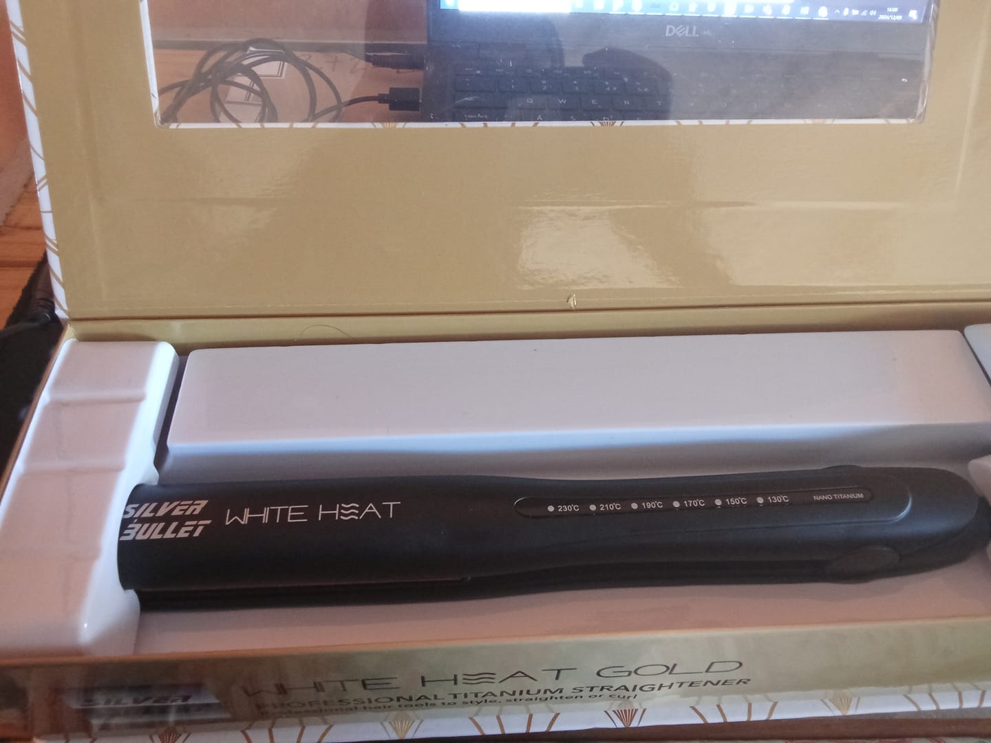 Customer photo review of Silver Bullet White Heat (GOLD PLATE EDITION) Soft Touch Titanium Flatiron 25mm 130-230degrees C