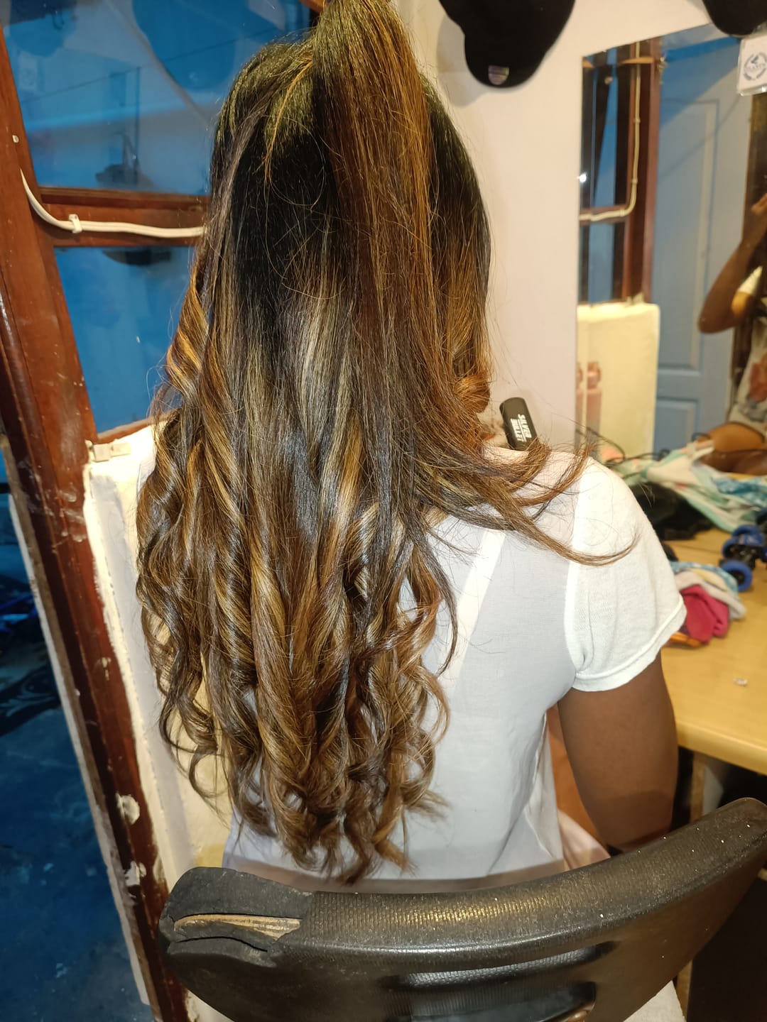 Customer photo review of Silver Bullet Lightning Titanium Straightner 25mm up 230 Degrees