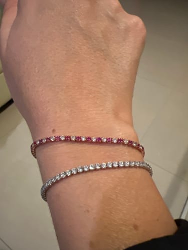 Customer photo review of Pulsera Tennis Broche